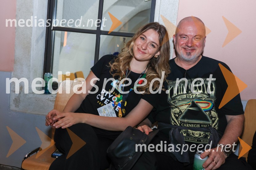  Pina Centa;  Urban Centa, organizator glasbenega programa 59. festival Pivo in cvetje Laško, otvoritev festivala