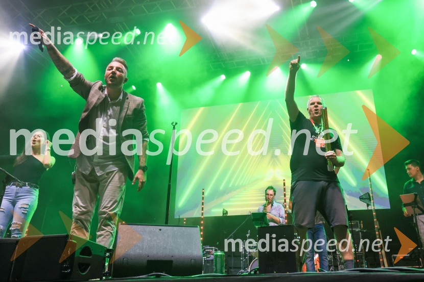  Dejan Krajnc, Dejan Dogaja;  Miha Deželak, radijski voditelj, humanitarec59. festival Pivo in cvetje Laško, otvoritev festivala