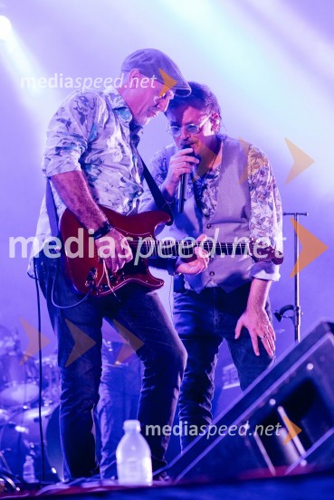  ... ;  Zlatan Stipišić - Gibonni, pevec59. festival Pivo in cvetje Laško, otvoritev festivala