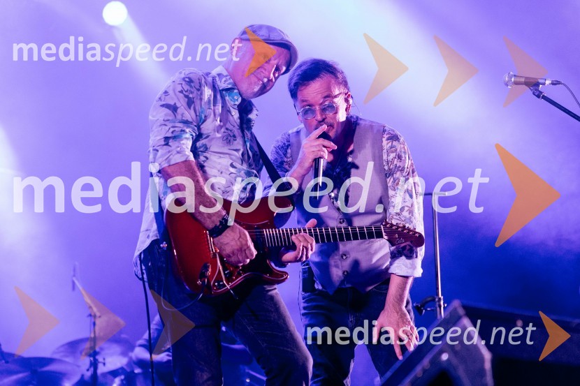  ... ;  Zlatan Stipišić - Gibonni, pevec59. festival Pivo in cvetje Laško, otvoritev festivala