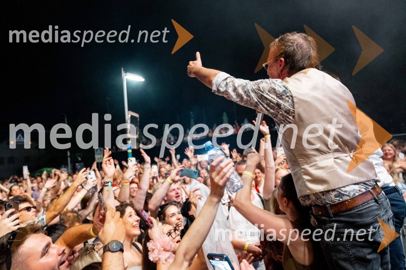  Zlatan Stipišić - Gibonni, pevec59. festival Pivo in cvetje Laško, otvoritev festivala