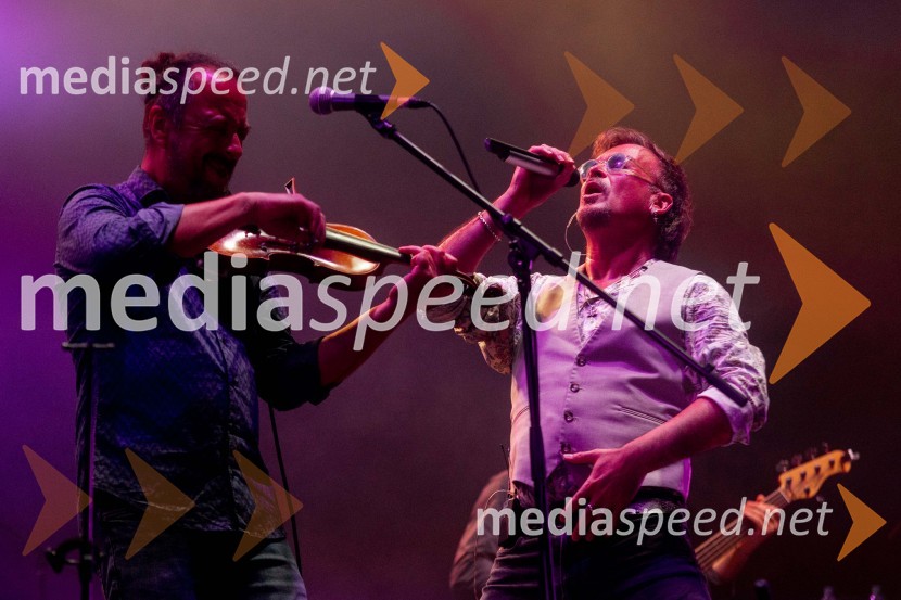  ... ;  Zlatan Stipišić - Gibonni, pevec59. festival Pivo in cvetje Laško, otvoritev festivala