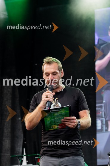  Iztok Gustinčič, radijski voditelj, glasbenik59. festival Pivo in cvetje Laško, otvoritev festivala