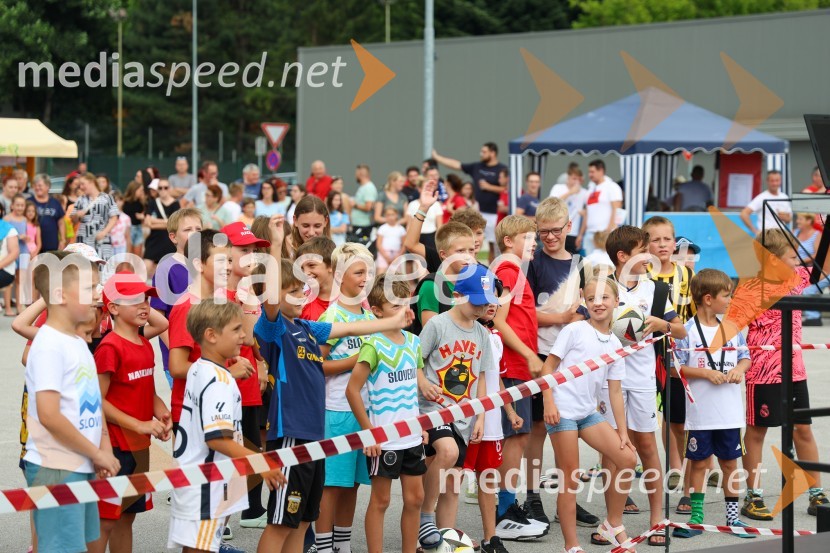 Sprejem za nogometaša Žana Karničnika