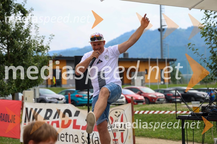  Uroš Krajnc, DJ UkacSprejem za nogometaša Žana Karničnika