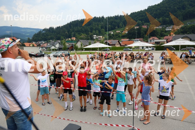 Sprejem za nogometaša Žana Karničnika