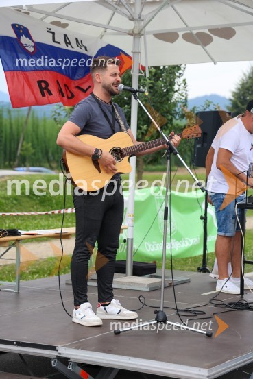  Rudi Breznik, Harmonikar pri Trio Rudija BreznikaSprejem za nogometaša Žana Karničnika