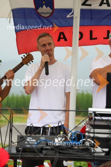  Žan  Karničnik, nogometašSprejem za nogometaša Žana Karničnika