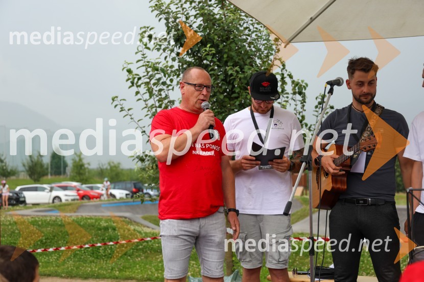  ... ;  Renato Ternik;  Rudi Breznik, Harmonikar pri Trio Rudija BreznikaSprejem za nogometaša Žana Karničnika