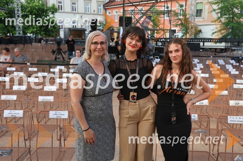 Gala večer slovenske popevke na Festivalu Arsana