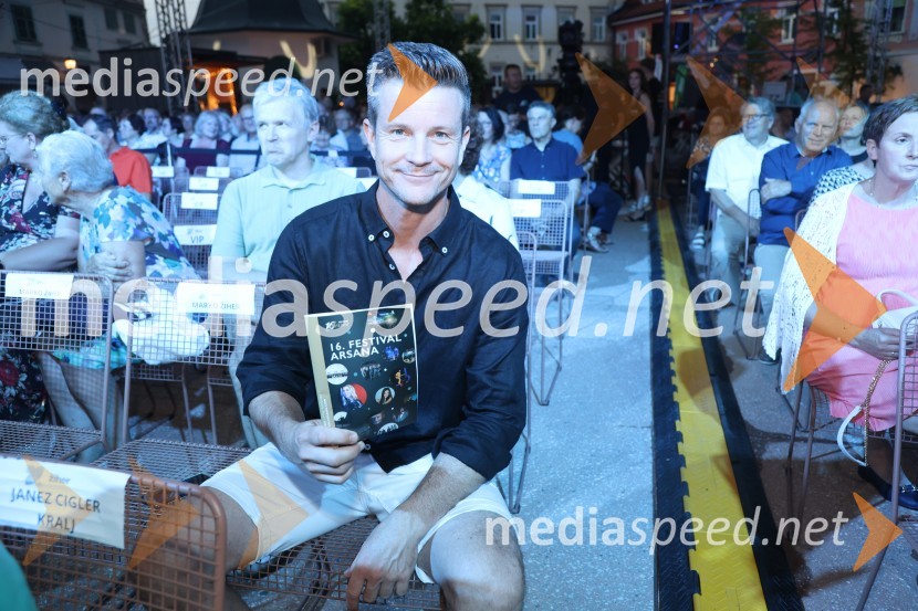  Boštjan Romih, televizijski in radijski voditeljGala večer slovenske popevke na Festivalu Arsana