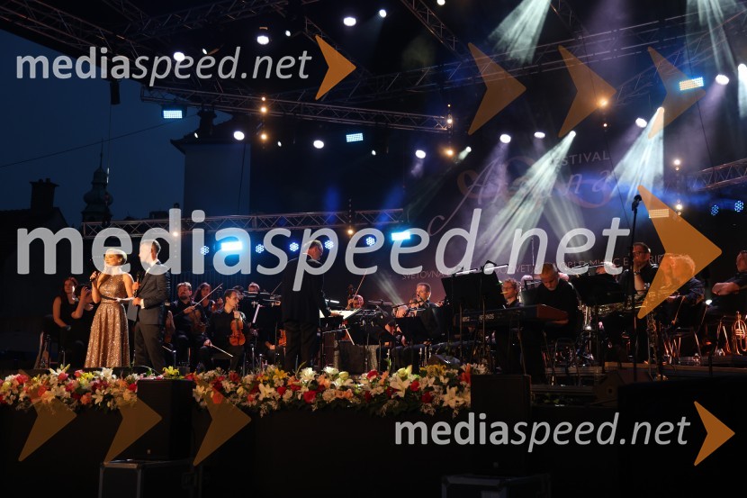 Gala večer slovenske popevke na Festivalu Arsana