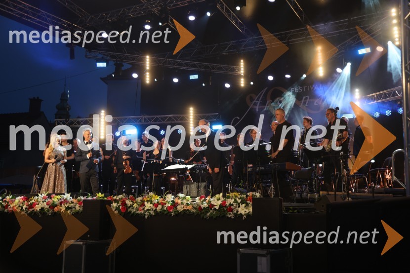 Gala večer slovenske popevke na Festivalu Arsana