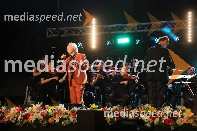  Alfi Nipič, pevecGala večer slovenske popevke na Festivalu Arsana