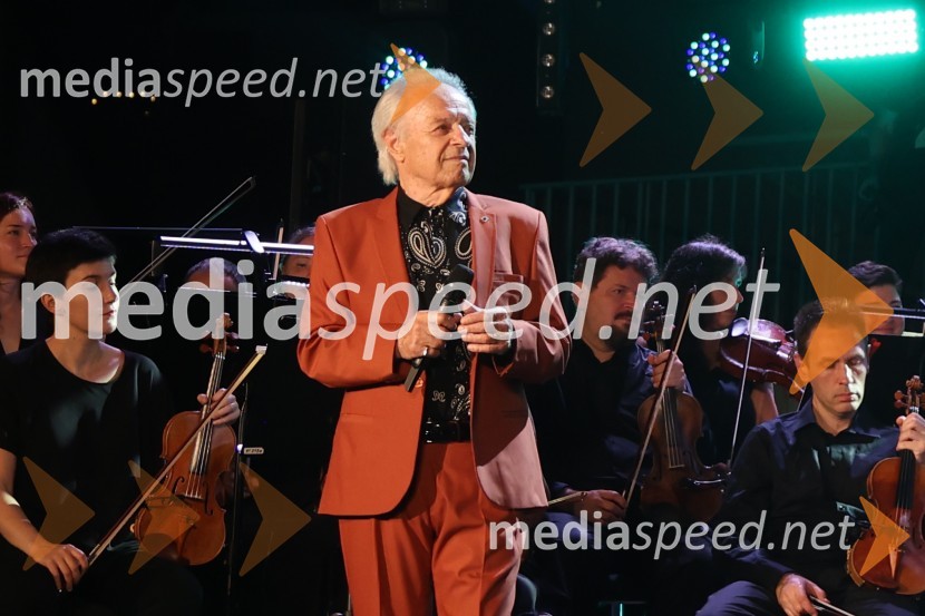  Alfi Nipič, pevecGala večer slovenske popevke na Festivalu Arsana