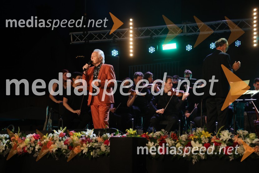  Alfi Nipič, pevecGala večer slovenske popevke na Festivalu Arsana