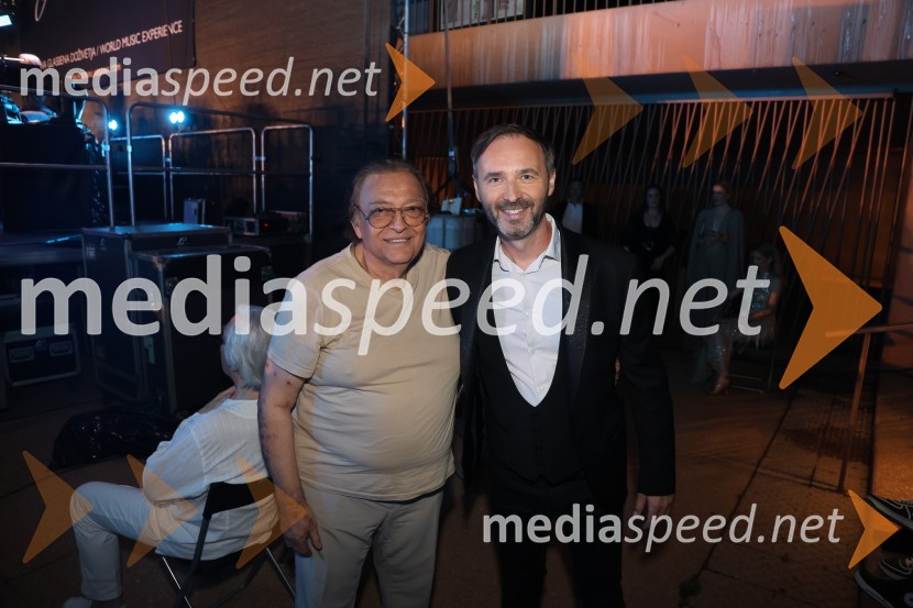  Oto Pestner, pevec;  Mladen Delin, direktor festivala ArsanaGala večer slovenske popevke na Festivalu Arsana