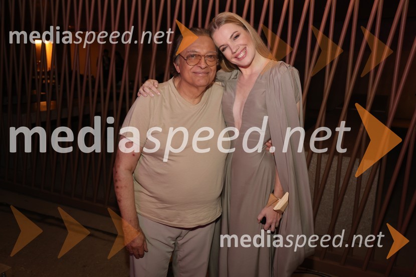  Oto Pestner, pevec;  Ana Soklič, pevkaGala večer slovenske popevke na Festivalu Arsana