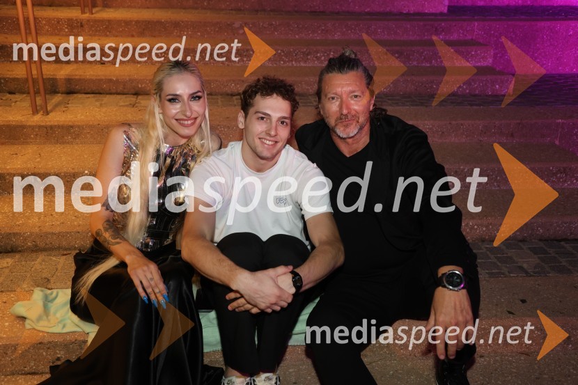  Sara Briški Cirman - Raiven, pevka, harfistka;  ... ;  Renato Zanella, umetniški direktor ljubljanskega baletaGala večer slovenske popevke na Festivalu Arsana