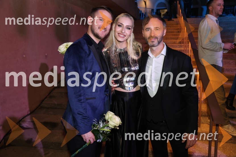  Gregor Ravnik, pevec;  Sara Briški Cirman - Raiven, pevka, harfistka;  Mladen Delin, direktor festivala ArsanaGala večer slovenske popevke na Festivalu Arsana