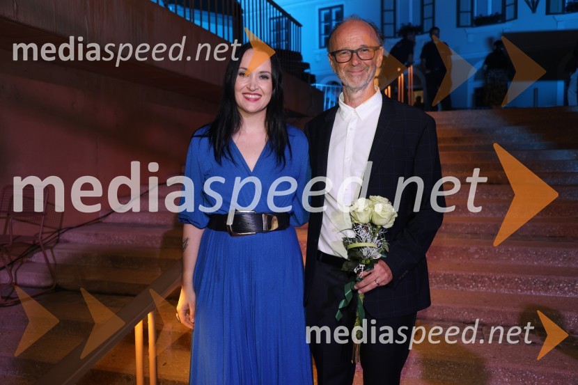  Tinkara Kovač, glasbenica;  Lojze  Krajnčan, dirigent Big Banda RTV Slovenija Gala večer slovenske popevke na Festivalu Arsana