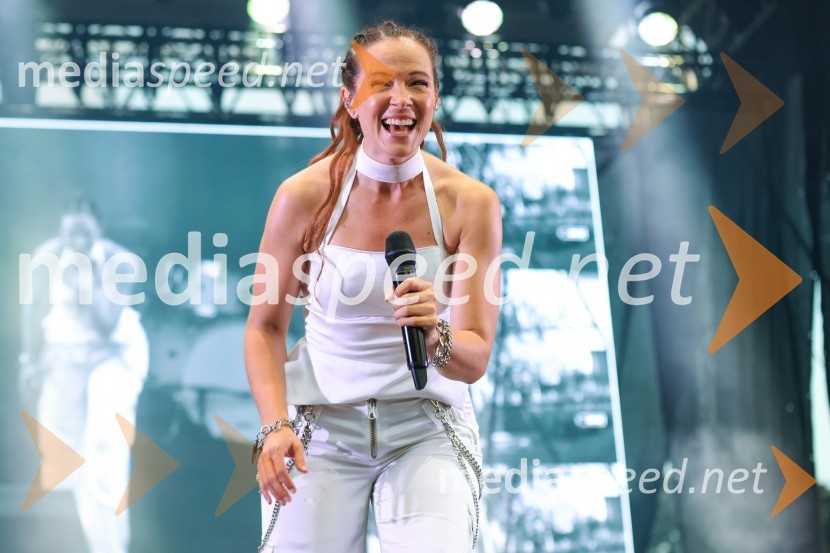  Nina Pušlar, pevkaFestival Pivo in cvetje 2024, sobota