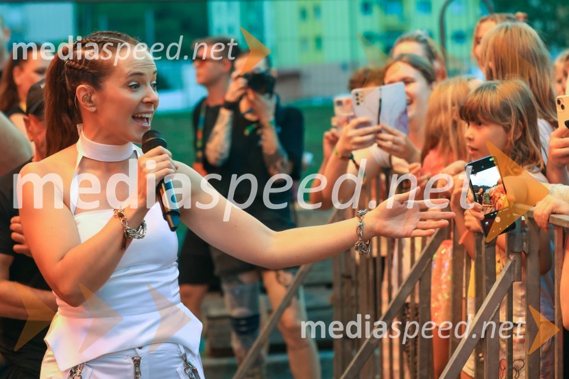  Nina Pušlar, pevkaFestival Pivo in cvetje 2024, sobota