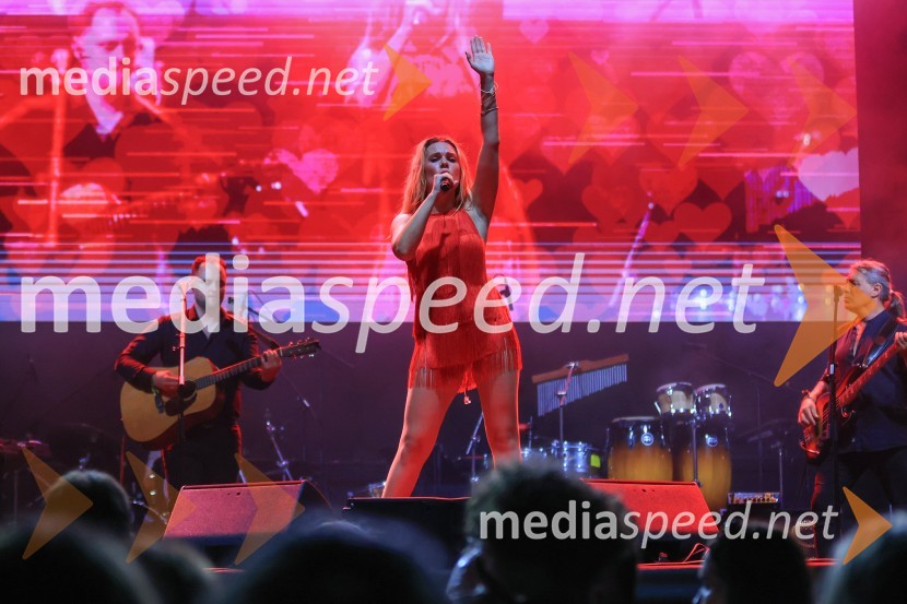  Nika Zorjan, pevkaFestival Pivo in cvetje 2024, sobota