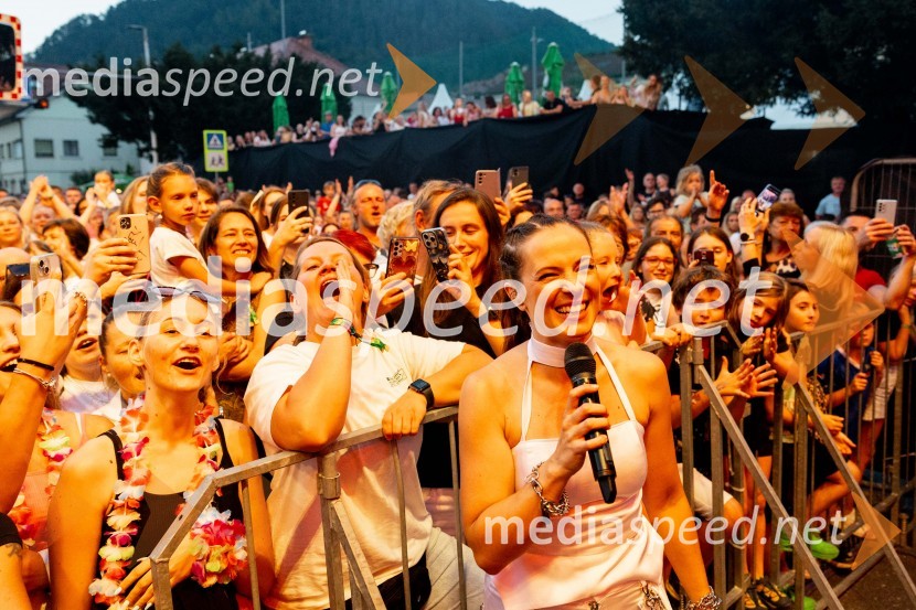  Nina Pušlar, pevkaFestival Pivo in cvetje 2024, sobota