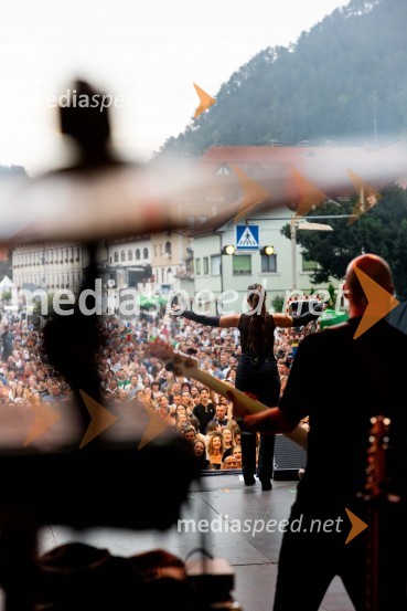  Nina Pušlar, pevkaFestival Pivo in cvetje 2024, sobota