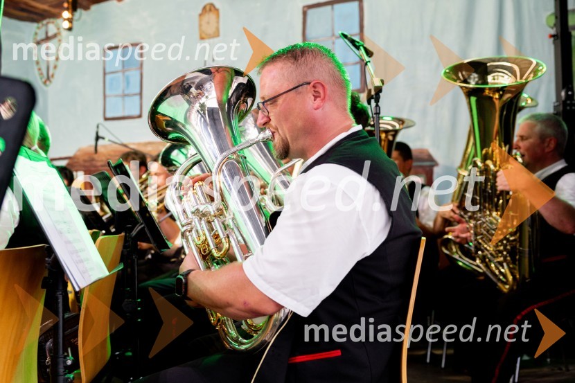 Pivo in cvetje 2024, zaključna povorka