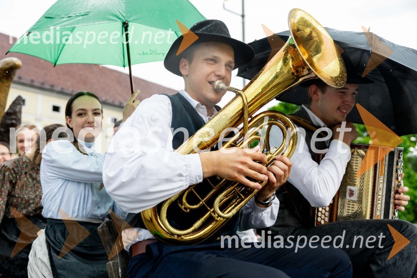 Pivo in cvetje 2024, zaključna povorka