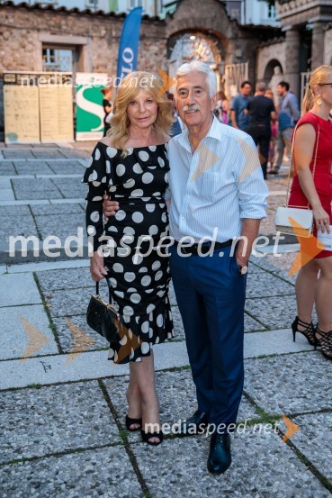  Darja Kuhar Kotnik, soustanoviteljica in podpredsednica Društva za zdravje naroda;  Rajko Kotnik, bivši poslovni direktor Cankarjevega doma, dosedanji predsednik Lions kluba Ljubljana RožnikMuzikal Bodyguard, 72. Ljubljana Festival