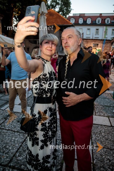  Nina  Žnideršič, fotografinja;  Milan Gačanovič - Gacho, kreativni direktorMuzikal Bodyguard, 72. Ljubljana Festival