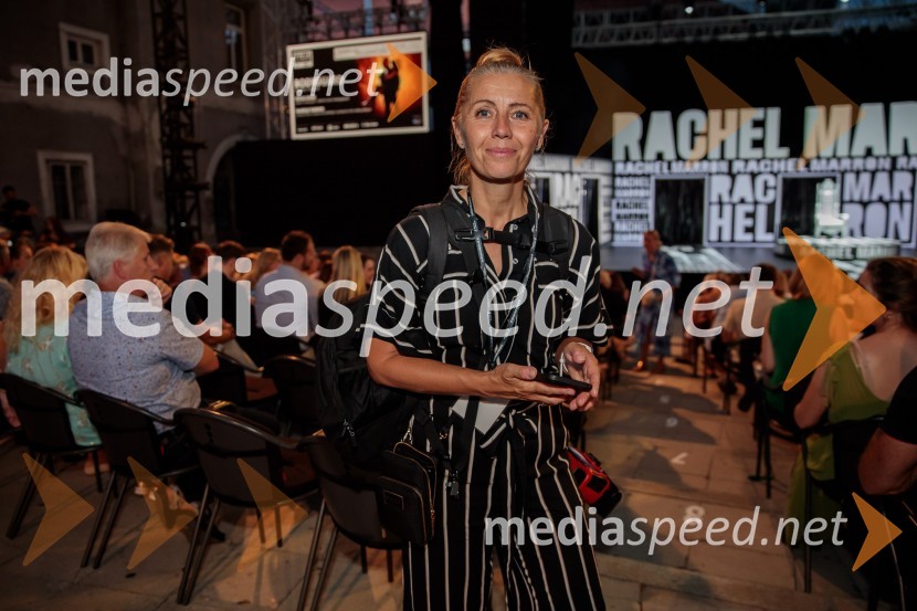  Darja Štravs Tisu, radijska voditeljica, glasbenica in fotografinjaMuzikal Bodyguard, 72. Ljubljana Festival
