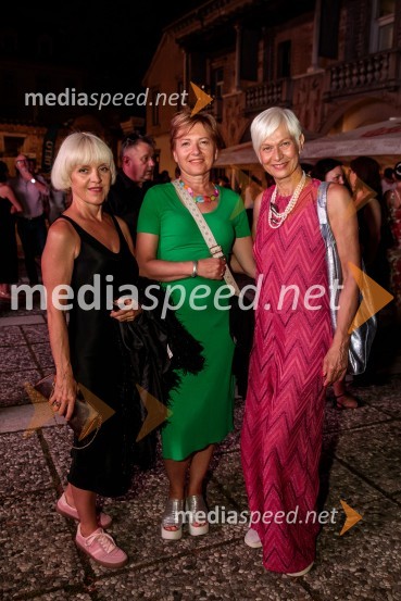  ... ;  ... ;  Barbra Drnač, novinarka, plesalka, koreografinja in televizijska voditeljicaMuzikal Bodyguard, 72. Ljubljana Festival