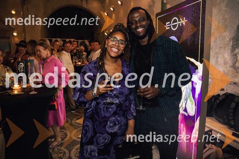  Kelly Agbowu, pevka, igralka;  ... Muzikal Bodyguard, 72. Ljubljana Festival