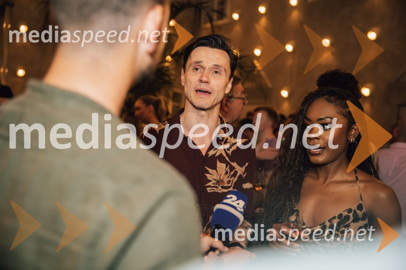  Norman Bowman, igralec;  Rhianne-Louise McCaulsky, igralka, pevkaMuzikal Bodyguard, 72. Ljubljana Festival