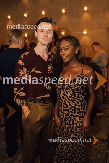  Norman Bowman, igralec;  Rhianne-Louise McCaulsky, igralka, pevkaMuzikal Bodyguard, 72. Ljubljana Festival