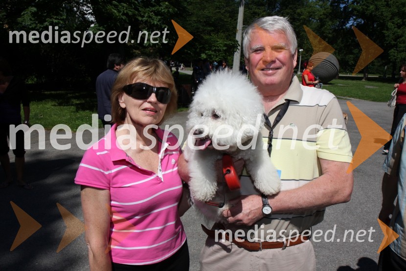 Prim. prof. dr. Erih Tetičkovič, predsednik Društva za varstvo in proti mučenju živali Maribor s soprogo1. Tačkov tek