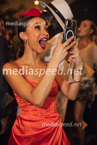  Emma Robotham-Hunt, pevka, plesalkaMuzikal Bodyguard, 72. Ljubljana Festival