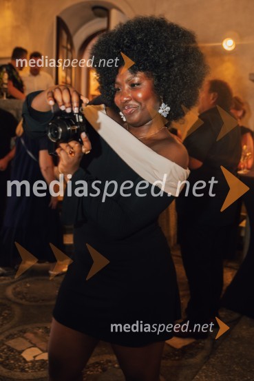  Choolwe Laina Muntanga, igralka, pevkaMuzikal Bodyguard, 72. Ljubljana Festival