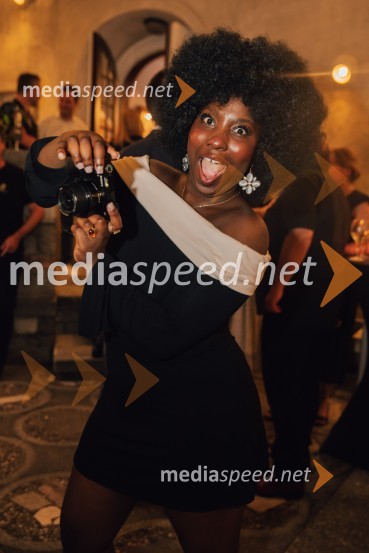  Choolwe Laina Muntanga, igralka, pevkaMuzikal Bodyguard, 72. Ljubljana Festival