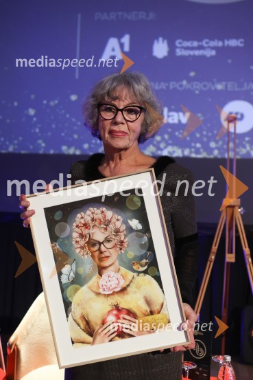  Anita Ogulin, Zveza prijateljev mladineUmrla je humanitarka Anita Ogulin