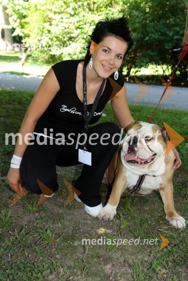 Nataša Kirn, Playboyeva zajčica1. Tačkov tek