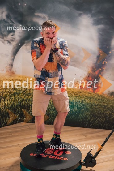  Klemen Bunderla, radijski voditelj, radio AktualAction Night s filmom Twister 2 v Cineplexx Ljubljana