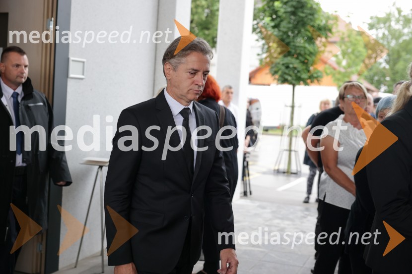 dr. Robert Golob, predsednik vlade RSSlovo od humanitarke Anite Ogulin