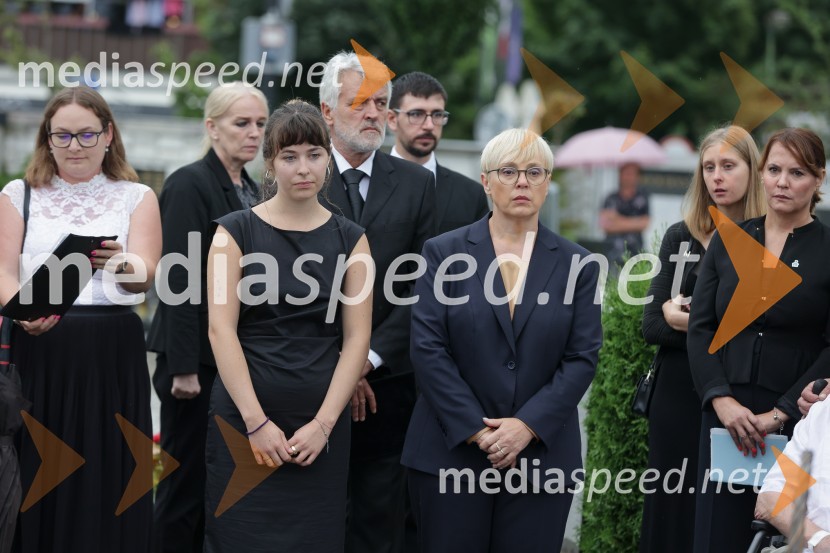  ... ;  ... ;  ... ;  ... ;  ... ; dr. Nataša Pirc Musar, predsednica Republike SlovenijeSlovo od humanitarke Anite Ogulin