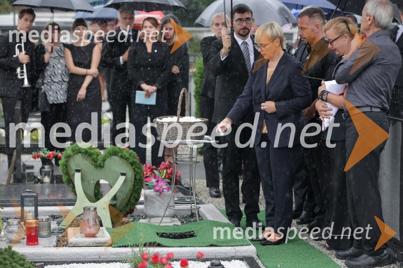 dr. Nataša Pirc Musar, predsednica Republike SlovenijeSlovo od humanitarke Anite Ogulin