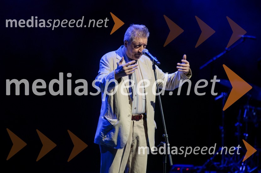  Brane Rončelj, glasbeni urednik, radijski in televizijski voditeljMargareth Menezes, koncert, Ljubljana Festival